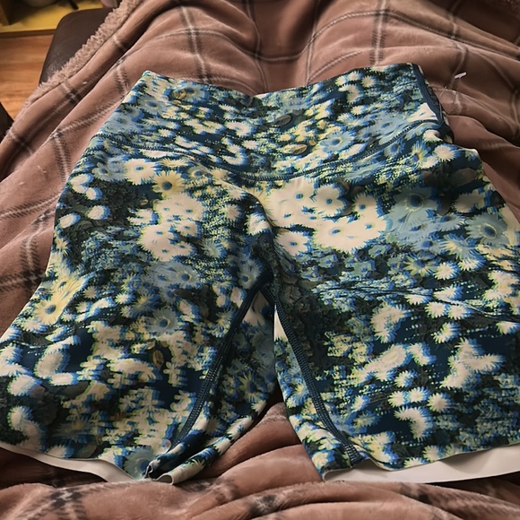 NWOT Aerie Offline 3D Sports Bra & Biker Short Set - Picture 12 of 13